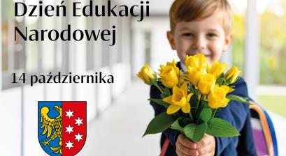 dziecko wręczające bukiet kwiatów na korytarzu szkolnym 