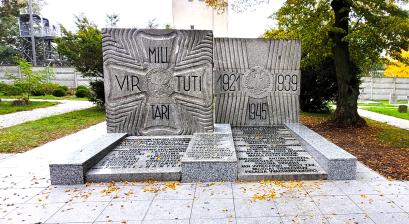 Pomnik Poległych na Cmentarzu Wojskowym 