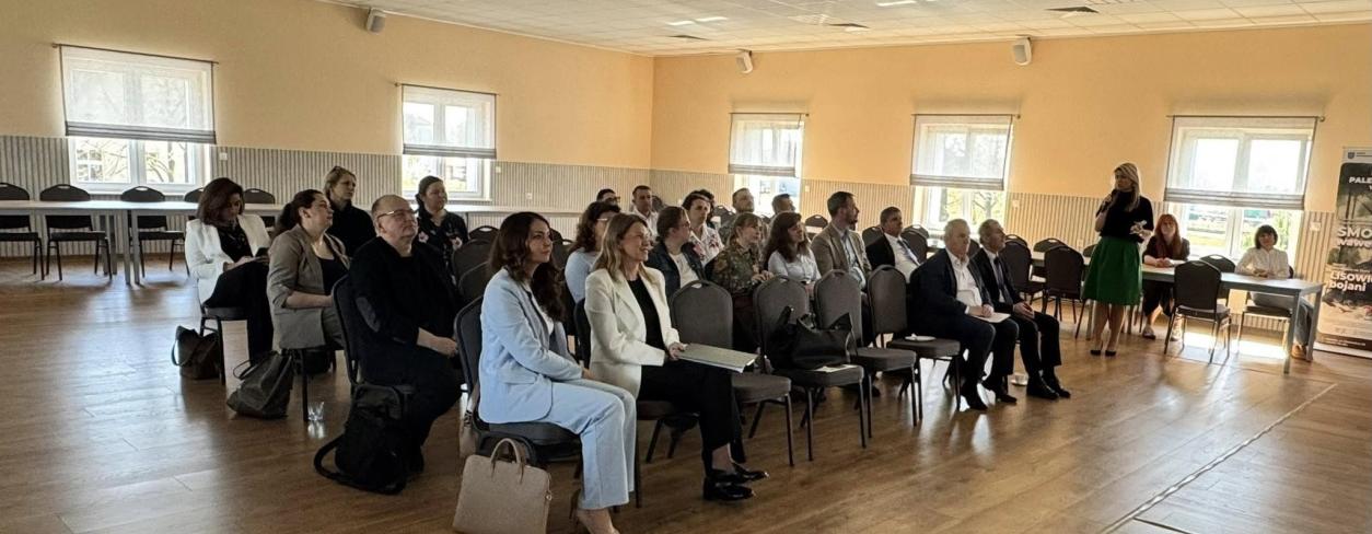 grupa uczestnicząca w Porozumienie Gospodarczo-Turystyczne Gmin Górnej Małej Panwi i Górnej Liswarty