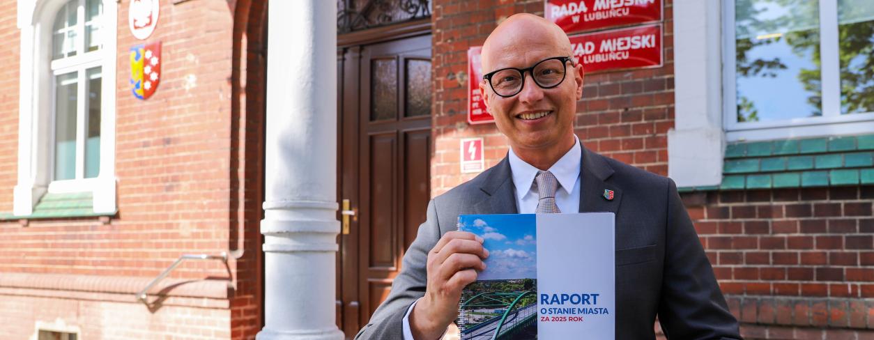 Zastepca Burmistrza z Raportem o stanie miaasta za 2025 rok